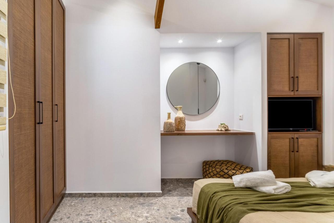 Wave, An Idyllic Seafront Suite By Nirousuites Kokkini Hani ภายนอก รูปภาพ